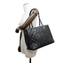 将图像加载到图库查看器中，CHANEL GST ChainTote Bag BlackA50995 Caviar Leather
