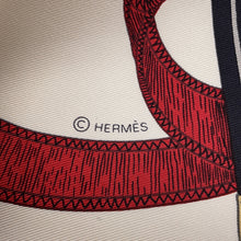 Load image into Gallery viewer, HERMES Carre Apron Doll Size 90 Caramel / Crème / All Silk100%
