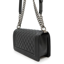 Load image into Gallery viewer, CHANEL Boy Chanel BlackA67086 Caviar Leather Size 25
