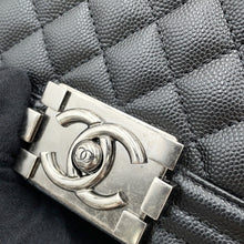 Load image into Gallery viewer, CHANEL Boy Chanel BlackA67086 Caviar Leather Size 25

