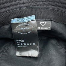 将图像加载到图库查看器中，PRADA Re-Nylon Triangle Logo Bucket Hat Size L Black1HC137 Nylon100%
