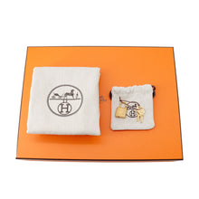 Load image into Gallery viewer, HERMES Picotin Lock Eclat Vert Moyen/Vert Peppermint Taurillon Clemence Swift Leather Size PM
