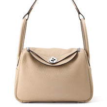 Load image into Gallery viewer, HERMES Lindy Trench/Etoupe Taurillon Clemence Size 26
