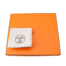 Load image into Gallery viewer, HERMES Lindy Trench/Etoupe Taurillon Clemence Size 26
