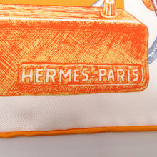 将图像加载到图库查看器中，HERMES Carre Chevaloscope Neon Chevalscope Neon Size 45 White/Apricot/Rose Silk100%
