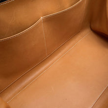 Load image into Gallery viewer, HERMES Pararib Bay Black Ardennes Leather Size 40
