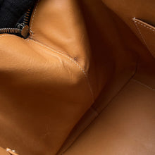 Load image into Gallery viewer, HERMES Pararib Bay Black Ardennes Leather Size 40
