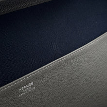 将图像加载到图库查看器中，HERMES Victoria light Gris Meyer Evercolor Size 38
