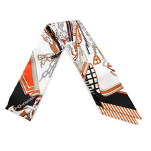 将图像加载到图库查看器中，HERMES Twilly Saddler&#39;s Bouquet White/Black/Caramel Silk100%
