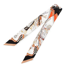 将图像加载到图库查看器中，HERMES Twilly Saddler&#39;s Bouquet White/Black/Caramel Silk100%

