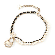将图像加载到图库查看器中，CHANEL Matelasse bag motif necklaceAB6125 Metal Leather Faux Pearl
