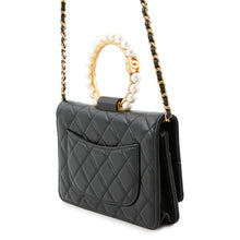 Load image into Gallery viewer, CHANEL Pearl Handle Chain Wallet BlackAP2272 Lambskin/Faux Pearl
