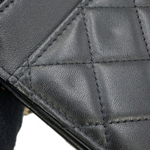 Load image into Gallery viewer, CHANEL Pearl Handle Chain Wallet BlackAP2272 Lambskin/Faux Pearl
