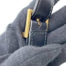 Load image into Gallery viewer, SAINT LAURENT PARIS Le Cincassette One Shoulder Bag Black657228 Smooth Cowhide Leather
