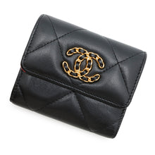 将图像加载到图库查看器中，CHANEL 19 Flap Tri-fold Compact Wallet BlackAP1064 Lambskin
