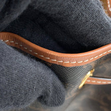 将图像加载到图库查看器中，CELINE Triomphe Drawstring bucket bag Tan191142 PVC Leather Size Small
