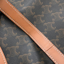 将图像加载到图库查看器中，CELINE Triomphe Drawstring bucket bag Tan191142 PVC Leather Size Small
