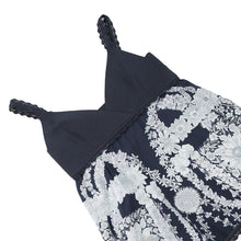 Load image into Gallery viewer, HERMES Sleeveless twill knit sweater with &quot;Bride de Gala en Fleur&quot; print Size 36 Navy Silk100%

