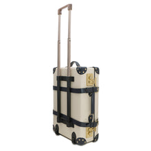 将图像加载到图库查看器中，GLOBE TROTTER Safari Carry Case Ivory/Navy Vulcanized Fiber Leather
