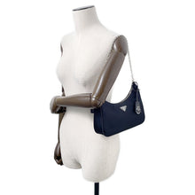 将图像加载到图库查看器中，PRADA Re-Edition 2005 Re-Nylon Shoulder Bag Black1BH204 Nylon
