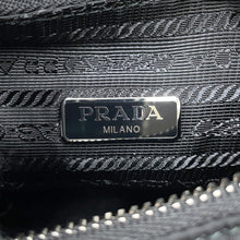 将图像加载到图库查看器中，PRADA Re-Edition 2005 Re-Nylon Shoulder Bag Black1BH204 Nylon
