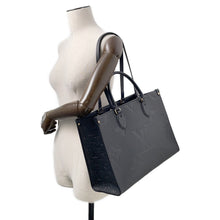Load image into Gallery viewer, LOUIS VUITTON Onthego BlackM45595 Monogram Empreinte Leather Size MM
