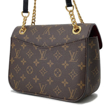 将图像加载到图库查看器中，LOUIS VUITTON Passy RedM45592 Monogram
