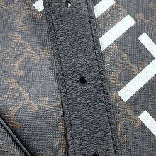 将图像加载到图库查看器中，CELINE Triomphe Medium Messenger Bag Black/Brown194502CIM.38NO PVC Leather
