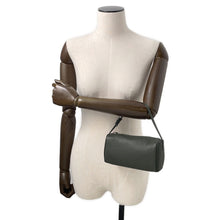 将图像加载到图库查看器中，The Row 90&#39;s Handbag Dark KhakiW1281 Leather
