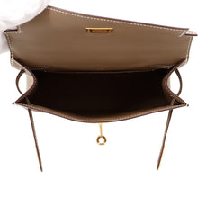 Load image into Gallery viewer, HERMES PochetteKelly Etoupe Swift Leather
