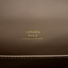 Load image into Gallery viewer, HERMES PochetteKelly Etoupe Swift Leather
