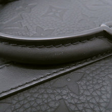 Load image into Gallery viewer, LOUIS VUITTON Sac Plat NoirM21884 Monogram Taurillon Leather
