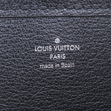 Load image into Gallery viewer, LOUIS VUITTON ★Cabas Voyage NoirM57290 Monogram Giant Taurillon Shadow Leather Size NV
