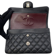 Load image into Gallery viewer, CHANEL Matelasse ChainShoulder Bag BlackA01113 Caviar Leather Size 23
