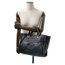 将图像加载到图库查看器中，CHANEL Deauville 2-Way Shopping Bag BlackAS3257 Lambskin Size Small
