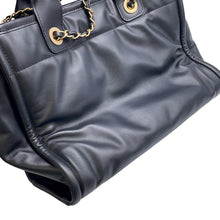 将图像加载到图库查看器中，CHANEL Deauville 2-Way Shopping Bag BlackAS3257 Lambskin Size Small
