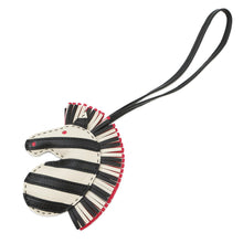 将图像加载到图库查看器中，HERMES Bag Charm Gigi Savannah Craie/Black/Rose Mexico Lambskin
