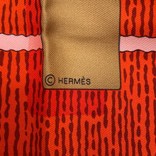Load image into Gallery viewer, HERMES Grandma Carre Details Size 70 Rose Poodle/Red/Beige・Dore Silk100%
