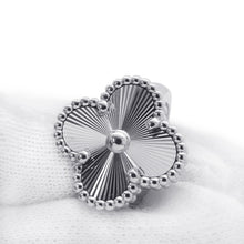 Load image into Gallery viewer, Van Cleef &amp; Arpels Vintage Alhambra Guilloche Size 49/#9VCARP9XI49 18K White Gold
