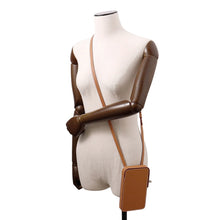 将图像加载到图库查看器中，HERMES Akabox Gold Epsom
