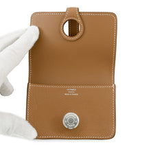 Load image into Gallery viewer, HERMES Dogon Card Case Gold Evercolor
