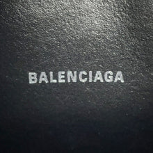 将图像加载到图库查看器中，BALENCIAGA Everyday Camera Bag Leopard Pattern Beige/Black552372 Leather Size XS
