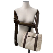 将图像加载到图库查看器中，BVLGARI Logomania Tote Beige/Brown Canvas Leather
