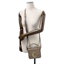 将图像加载到图库查看器中，Chloe Chloe C Shoulder Bag Khaki Embossed Leather
