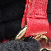 将图像加载到图库查看器中，CHANEL ChainShoulder Vanity Bag RedAS1626 Lambskin
