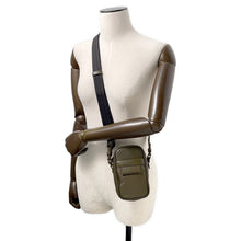 将图像加载到图库查看器中，Bottega Veneta Leggero Punching Shoulder Pouch Khaki566214 Leather
