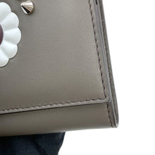 将图像加载到图库查看器中，FENDI Bugs Eye Robot Chain Wallet Gray8M0365 Leather
