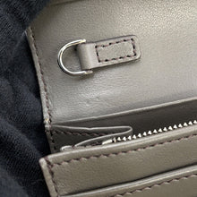 将图像加载到图库查看器中，FENDI Bugs Eye Robot Chain Wallet Gray8M0365 Leather
