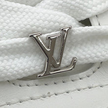 Load image into Gallery viewer, LOUIS VUITTON Supreme Collaboration Sneakers White/Red Leather Size 6
