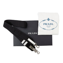 将图像加载到图库查看器中，PRADA Smartphone case Silver2ZT058 BrushedLeather
